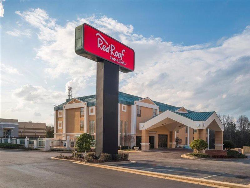 Red Roof Inn & Suites Ньюнен Экстерьер фото